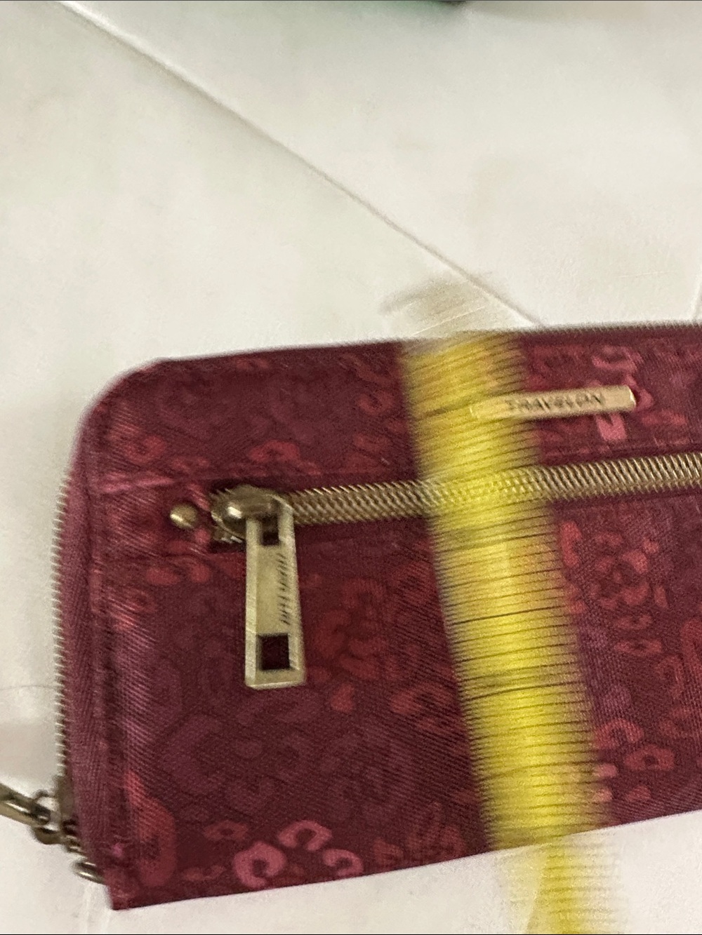Travelon Red /pink Patterned RFID Wallet with Front Zip Pocket 🌺🌸 - Picture 7 of 7